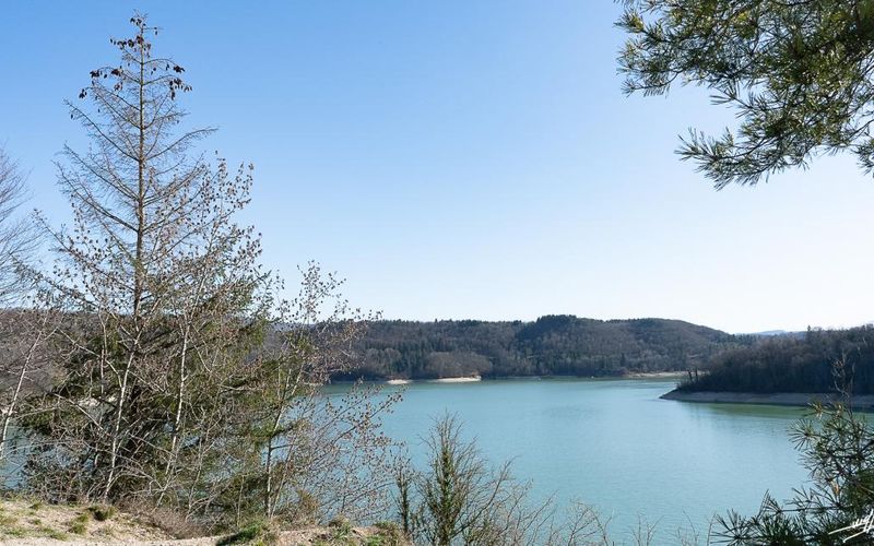 Vouglans : Le bleu de l'eau, le bleu du ciel (1)