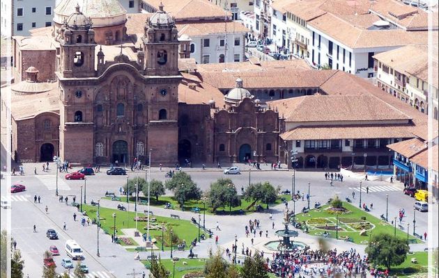 Quelques églises de Cuzco vues du sommet de la forteresse de Sacsayhuamán - Pérou