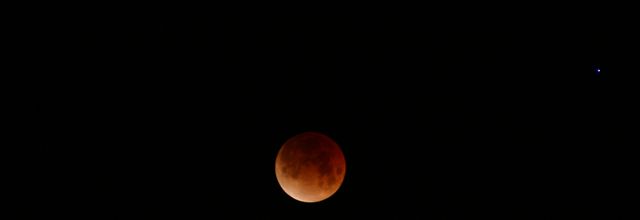 2008 : Eclipse totale de Lune au matin
