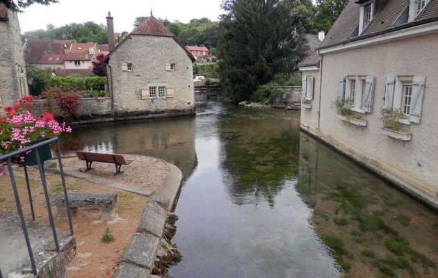 NOS PETITS VILLAGES : BEZE (Côte d'Or - 21)