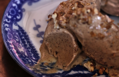 Glace noix ~ vanille, éclats de noix caramélisées