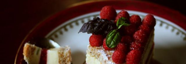 Entremets acidulé ~ citron vert, basilic et framboise