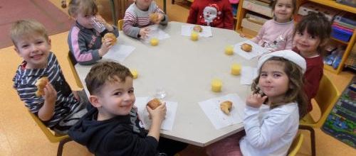 Partage d'un goûter