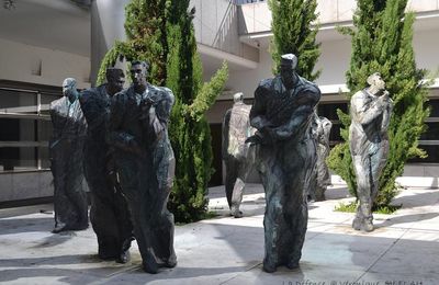 Esplanade de la Défense : Les Hommes de la Cité
