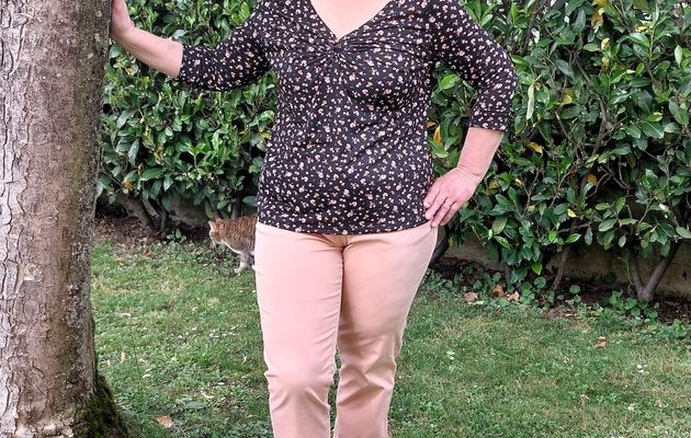Top modèle 102 Burda 04/2025