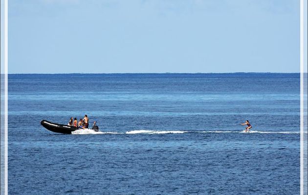 Débarquement sur l'île Rémire, une île à la fois petit paradis tropical et assez désespérante ... - Seychelles