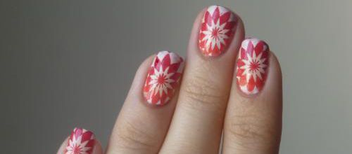 Nail art rosace d'été