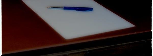 Entre le vide et la page blanche ou le syndrome bouteille à la mer