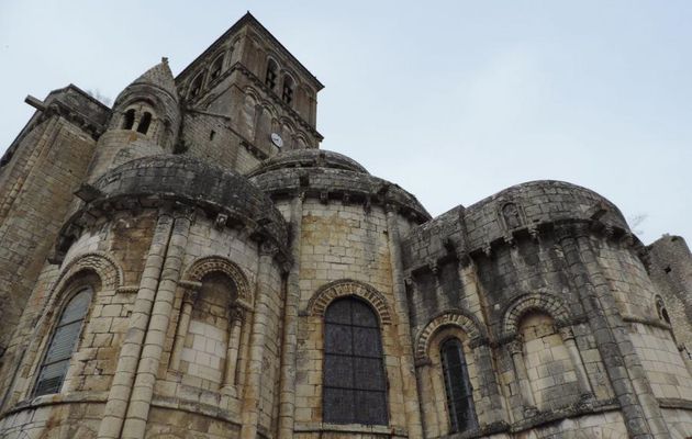 Chauvigny dept 86 (2) l'église St Pierre