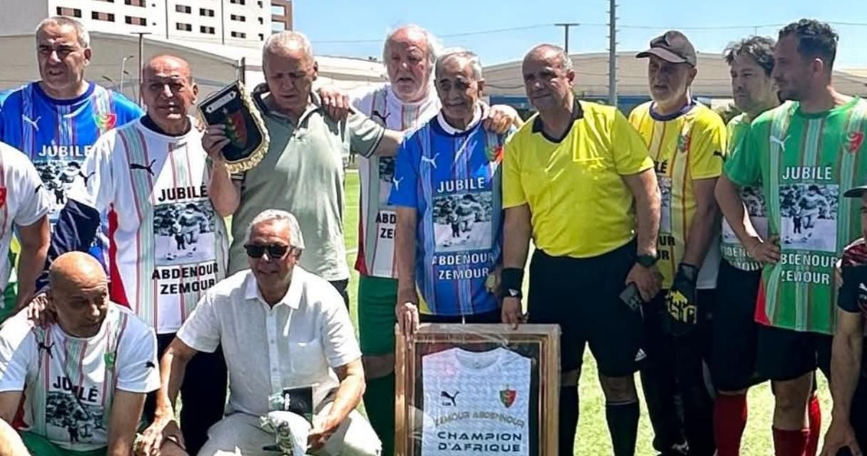 Jubilé de Zemour Abdenour Champion d'Afrique 1976 avec le MCA 