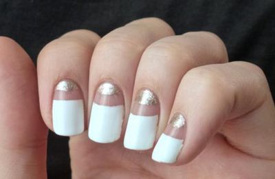 Nail Art blanc et or très simple + tutoriel vidéo