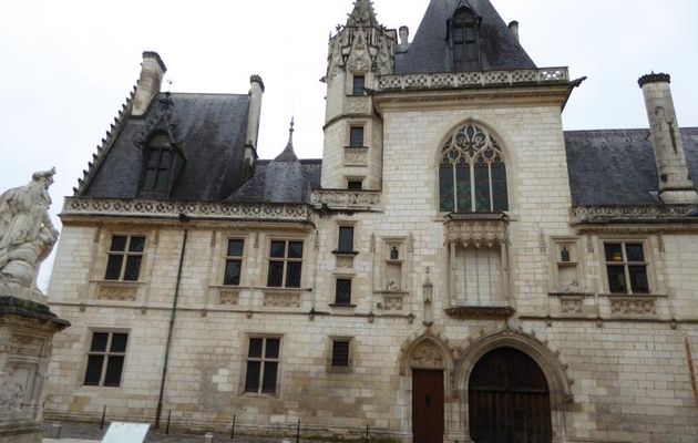 LE  PALAIS  DE  JACQUES  COEUR