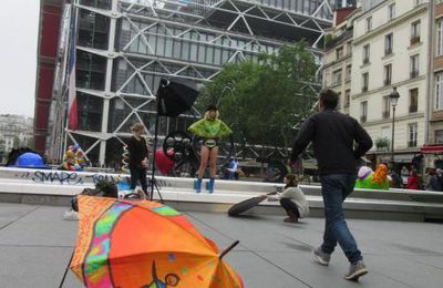 Parapluies à la fontaine Stravinsky