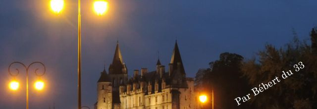 Loches la nuit 