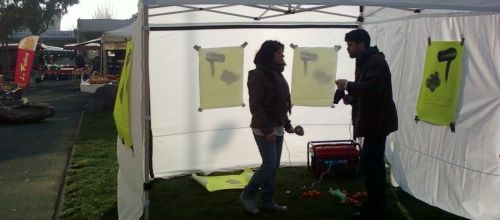 IL S'INSTALLE (ou le conflit entre les Jetés-là et les Déjà-installés)