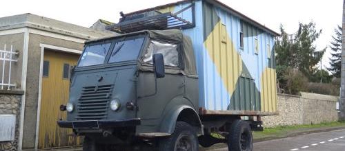 Un curieux camion