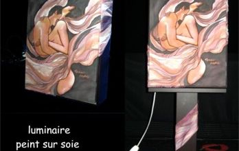Envol en Rose Luminaire peint sur Soie 