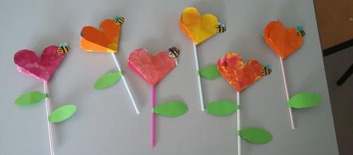 Fleur-coeur en papier