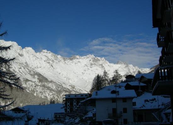  8-11/12/2011Valtournenche/Cervinia Val d'Aoste AO Italie