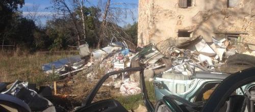 Aix-en-Provence La Parade : Maison souillée et re-squattée par des roms 