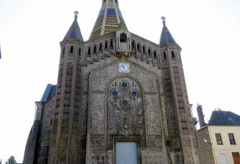 Église Saint-Julien de Domfront 
