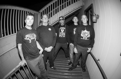 DUSTED ANGEL - Détails et extrait du nouvel album This Side Of The Dirt