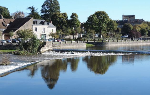 retenue d'eau en reflets au Blanc !