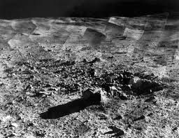 La Lune est-elle habitée ?*
