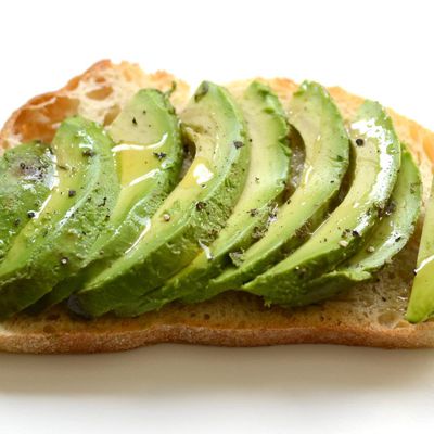 EB - Astuce pour faire mûrir un avocat en quelques minutes...