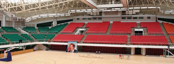 CAMEROUN - Palais polyvalent des sports (à Yaoundé)