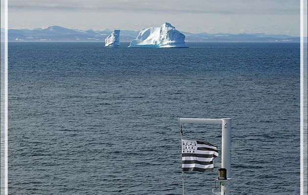 Nous croisons nos premiers icebergs - Détroit de Davis - Entre Groenland et Nunavut