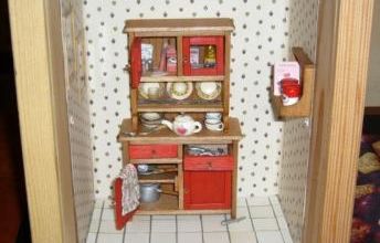 2008-Vaisselier rouge de Selma