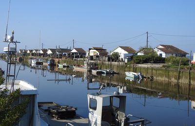 EB - Reflets au port ostréicole...