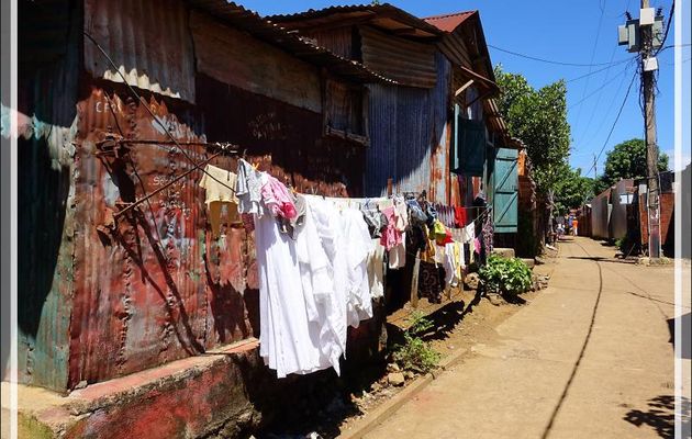 Dans les rues de Hellville - Nosy Be - Madagascar