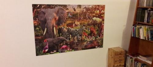 Le puzzle des animaux de la savane est accroché
