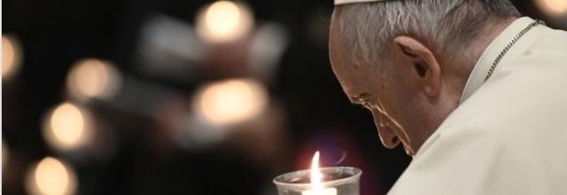 Le Pape rappelle que la liturgie doit être sans pompe - VA