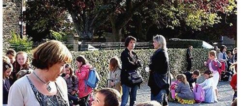 Ouest-France - 07/09/2011 - Rencontre autour d'un café à l'école publique
