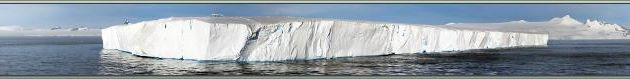 Photo panoramique d'un iceberg tabulaire d'Antarctic Sound - Vers Gourdin Island - Péninsule Antarctique