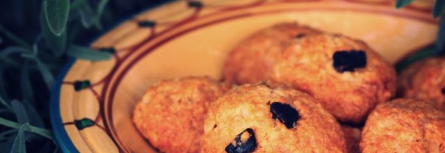 Cookies salés au son d'avoine {piment d'espelette et olives noires}