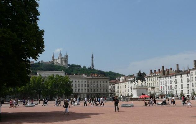 PLACE  BELLECOUR