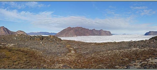 L'approche, en vues panoramiques, du belvédère surplombant le Glacier Bowdoin - Région de Qaanaaq - Groenland
