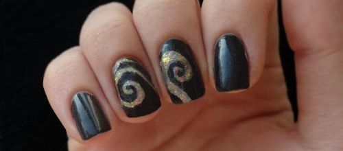 Nail Art spirales festives