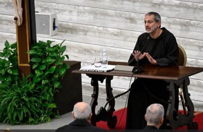 Première prédication de Carême au Vatican, dans la salle Paul VI