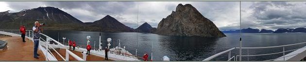 Entrée et navigation dans Eclipse Sound - Entre Baffin et Bylot Islands - Nunavut - Canada