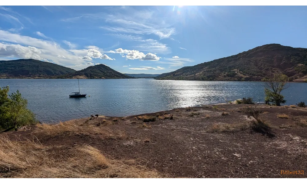 Au lac de Salagou ...