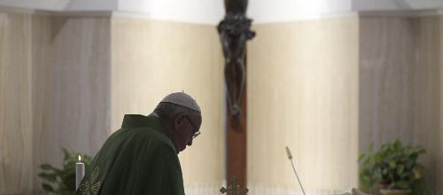 l’Église grandit dans le silence, sans se donner en spectacle - Pape