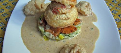 Vol au vent à la langouste, sauce sabayon, girolles et poireaux