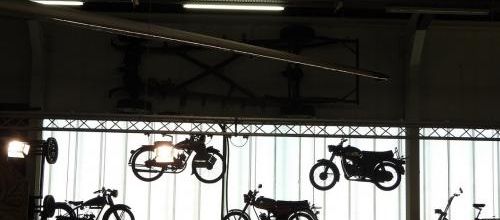 ... motos volantes...?