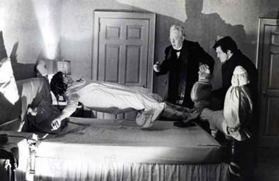 Les esprits frappeurs - L'exorcisme*