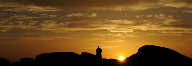 Un phare dans la Nuit ...